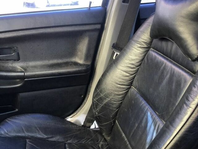 Синий БМВ 3 Серия, объемом двигателя 2 л и пробегом 280 тыс. км за 1800 $, фото 6 на Automoto.ua