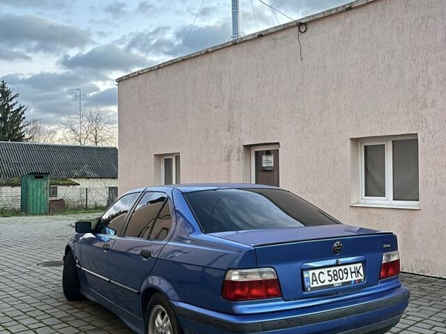 Синий БМВ 3 Серия, объемом двигателя 1.6 л и пробегом 285 тыс. км за 2600 $, фото 3 на Automoto.ua