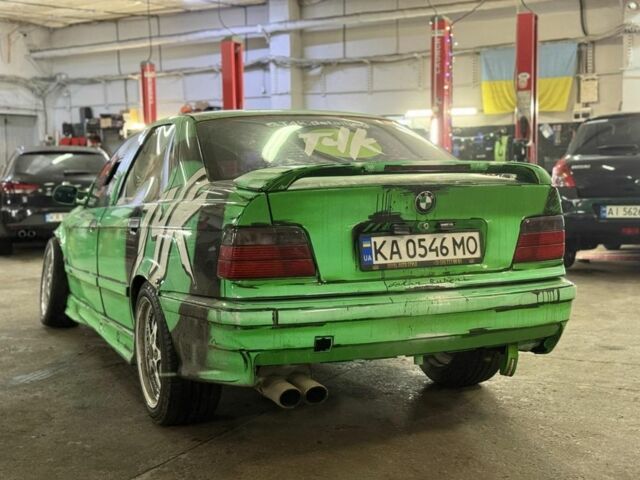 Синий БМВ 3 Серия, объемом двигателя 2 л и пробегом 160 тыс. км за 7950 $, фото 3 на Automoto.ua