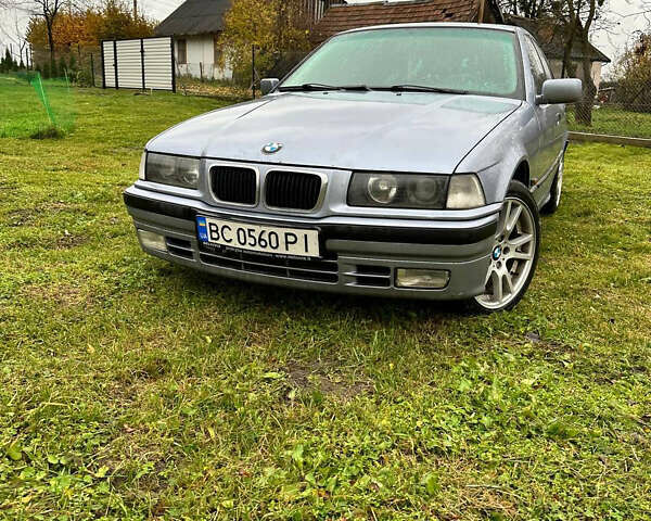 Синій БМВ 3 Серія, об'ємом двигуна 1.8 л та пробігом 600 тис. км за 3400 $, фото 5 на Automoto.ua