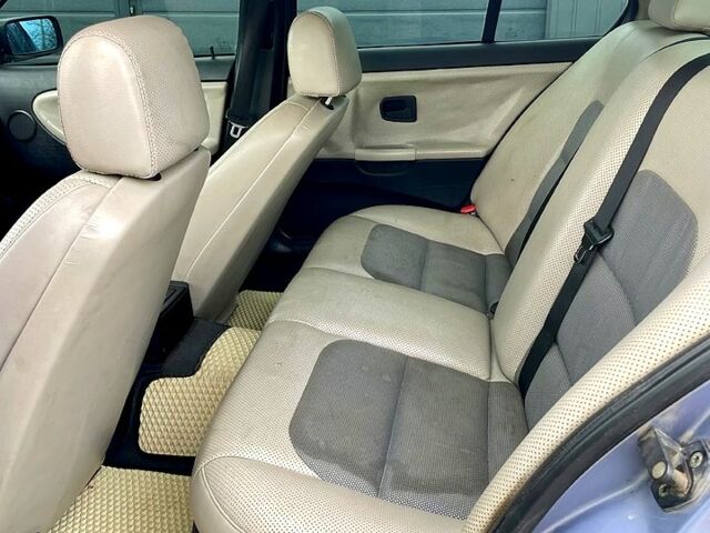 Синий БМВ 3 Серия, объемом двигателя 1.8 л и пробегом 280 тыс. км за 4000 $, фото 5 на Automoto.ua