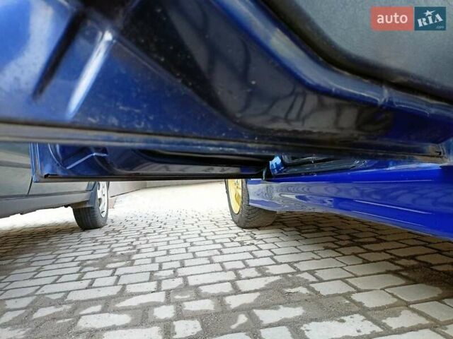 Синій БМВ 3 Серія, об'ємом двигуна 1.6 л та пробігом 300 тис. км за 3300 $, фото 24 на Automoto.ua