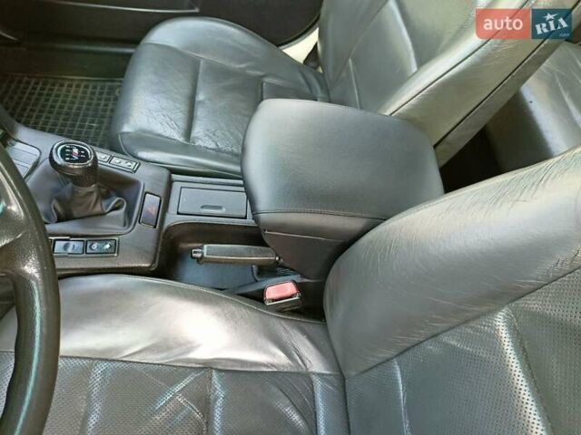 Синій БМВ 3 Серія, об'ємом двигуна 1.6 л та пробігом 300 тис. км за 3300 $, фото 22 на Automoto.ua