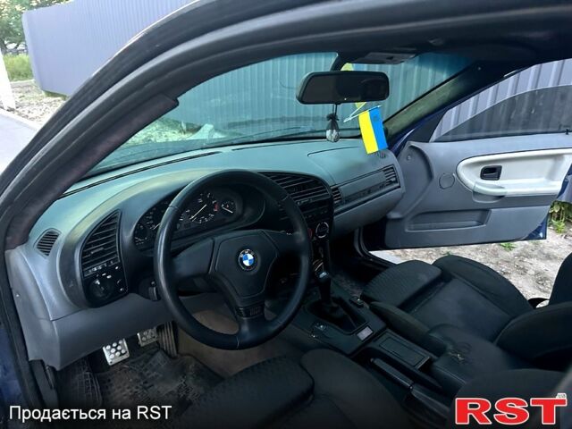 Синій БМВ 3 Серія, об'ємом двигуна 2 л та пробігом 490 тис. км за 2450 $, фото 10 на Automoto.ua