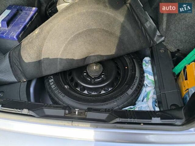 Синий БМВ 3 Серия, объемом двигателя 1.8 л и пробегом 240 тыс. км за 2800 $, фото 12 на Automoto.ua