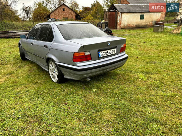 Синій БМВ 3 Серія, об'ємом двигуна 1.8 л та пробігом 600 тис. км за 3400 $, фото 11 на Automoto.ua