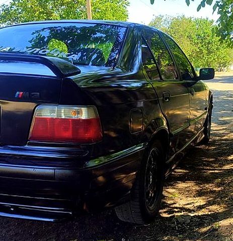 Синий БМВ 3 Серия, объемом двигателя 2 л и пробегом 0 тыс. км за 2600 $, фото 3 на Automoto.ua