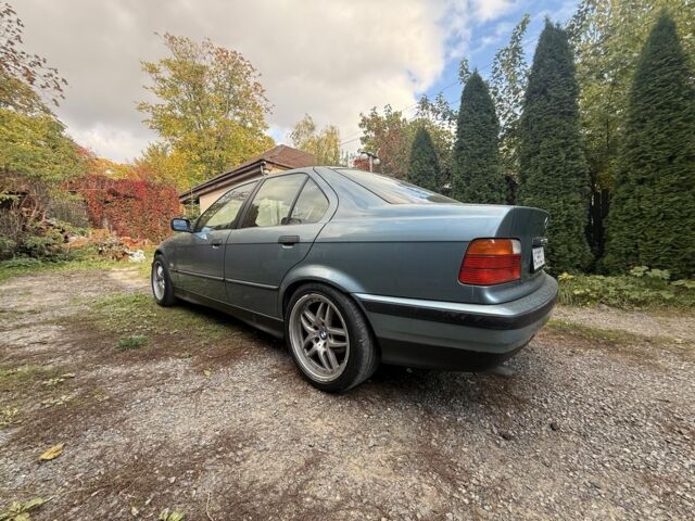 Синий БМВ 3 Серия, объемом двигателя 2 л и пробегом 280 тыс. км за 2500 $, фото 19 на Automoto.ua