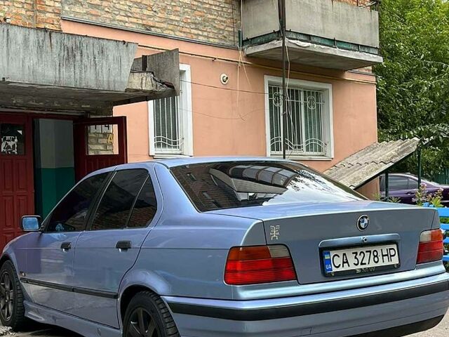 Синій БМВ 3 Серія, об'ємом двигуна 20 л та пробігом 320 тис. км за 3855 $, фото 9 на Automoto.ua
