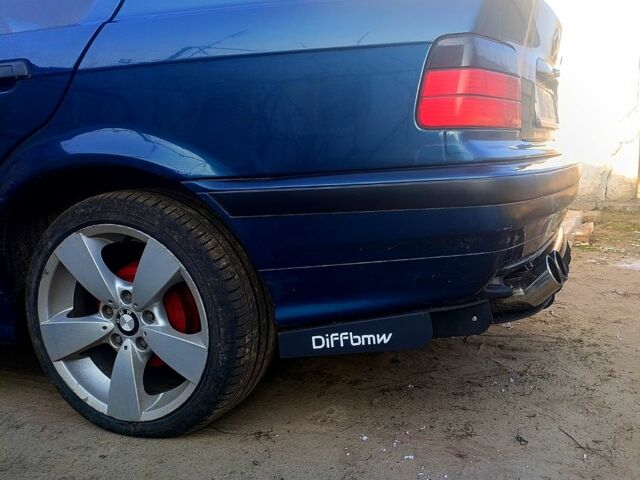 Синий БМВ 3 Серия, объемом двигателя 1.8 л и пробегом 355 тыс. км за 3099 $, фото 1 на Automoto.ua