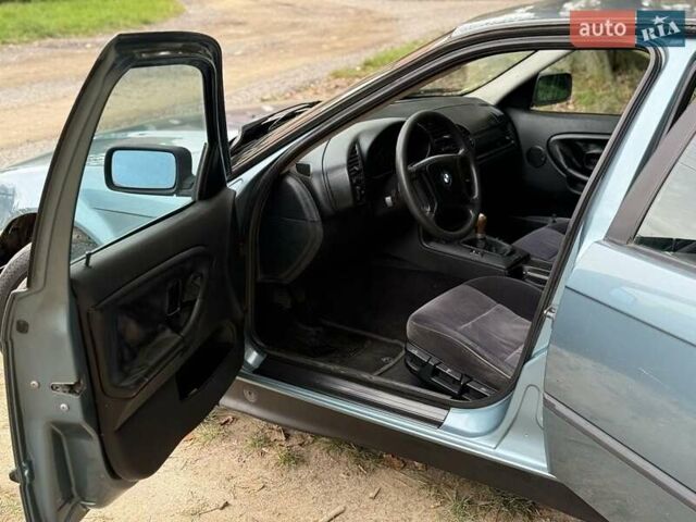 Синій БМВ 3 Серія, об'ємом двигуна 2 л та пробігом 280 тис. км за 2500 $, фото 4 на Automoto.ua