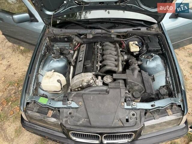 Синій БМВ 3 Серія, об'ємом двигуна 2 л та пробігом 280 тис. км за 2500 $, фото 20 на Automoto.ua