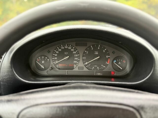 Синий БМВ 3 Серия, объемом двигателя 2 л и пробегом 280 тыс. км за 2500 $, фото 17 на Automoto.ua