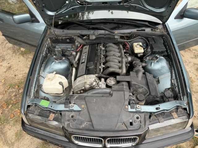 Синий БМВ 3 Серия, объемом двигателя 2 л и пробегом 280 тыс. км за 2500 $, фото 21 на Automoto.ua