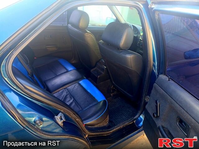 Синий БМВ 3 Серия, объемом двигателя 1.8 л и пробегом 355 тыс. км за 3099 $, фото 4 на Automoto.ua