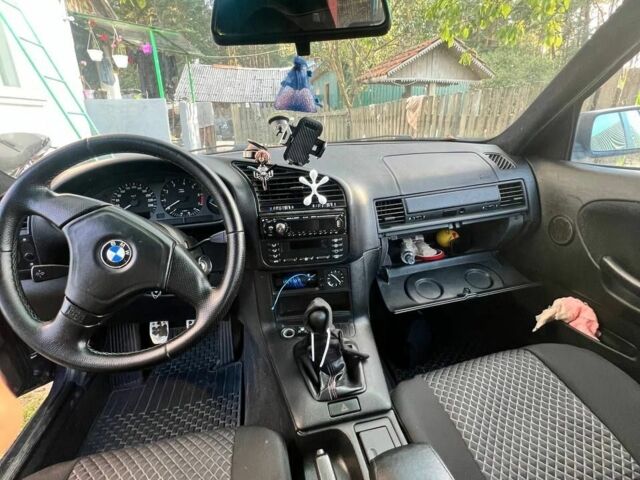 Синій БМВ 3 Серія, об'ємом двигуна 1.6 л та пробігом 340 тис. км за 2600 $, фото 6 на Automoto.ua