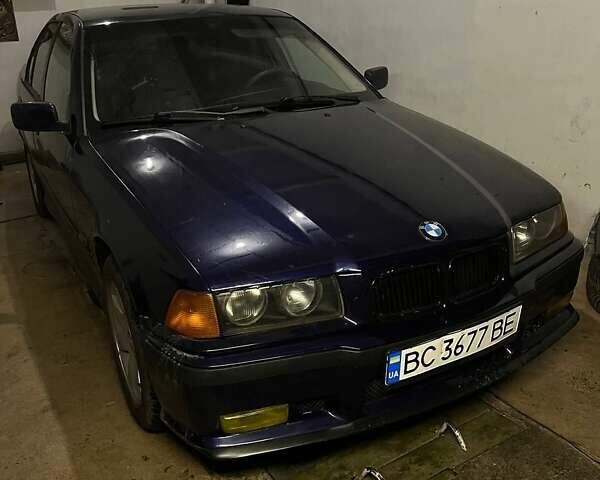 Синий БМВ 3 Серия, объемом двигателя 1.8 л и пробегом 361 тыс. км за 2999 $, фото 1 на Automoto.ua