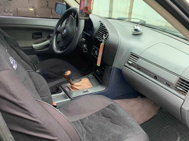 Синий БМВ 3 Серия, объемом двигателя 1.8 л и пробегом 790 тыс. км за 2500 $, фото 8 на Automoto.ua