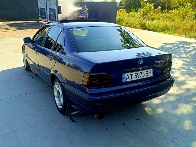 Синий БМВ 3 Серия, объемом двигателя 1.8 л и пробегом 270 тыс. км за 2100 $, фото 3 на Automoto.ua