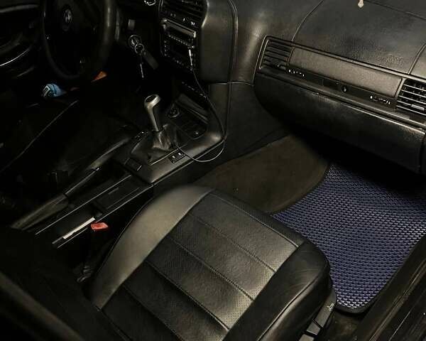 Синий БМВ 3 Серия, объемом двигателя 1.8 л и пробегом 361 тыс. км за 2999 $, фото 4 на Automoto.ua