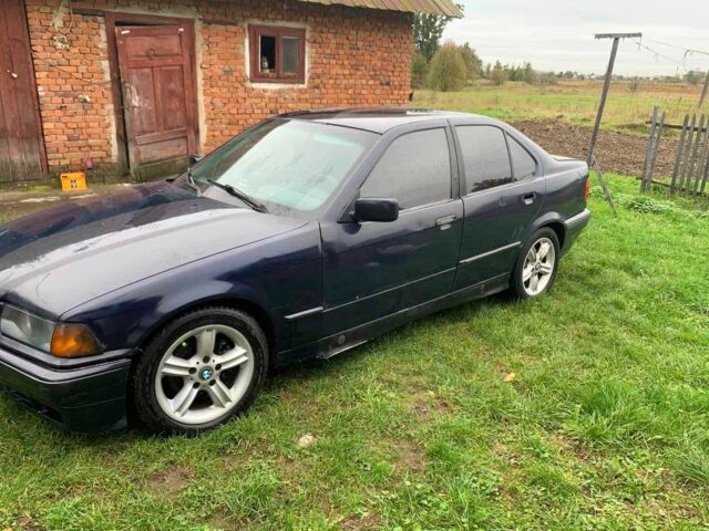 Синий БМВ 3 Серия, объемом двигателя 1.8 л и пробегом 790 тыс. км за 2500 $, фото 3 на Automoto.ua