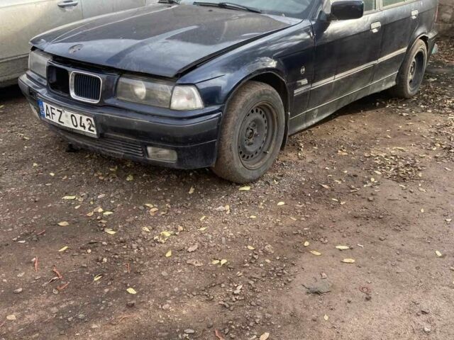 Синий БМВ 3 Серия, объемом двигателя 2 л и пробегом 300 тыс. км за 550 $, фото 2 на Automoto.ua