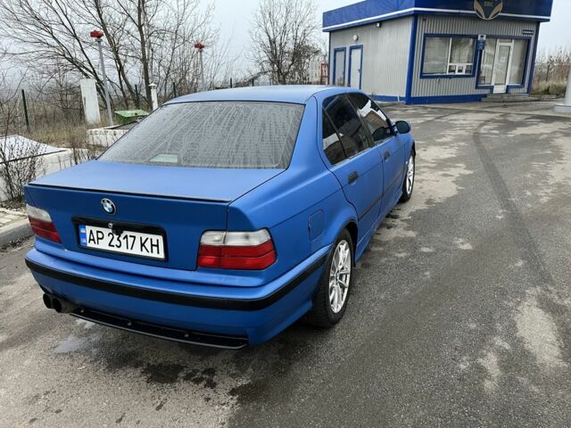 Синий БМВ 3 Серия, объемом двигателя 2 л и пробегом 400 тыс. км за 3700 $, фото 2 на Automoto.ua