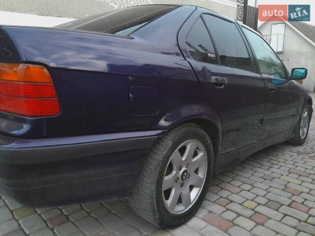 Синий БМВ 3 Серия, объемом двигателя 1.8 л и пробегом 357 тыс. км за 2499 $, фото 7 на Automoto.ua