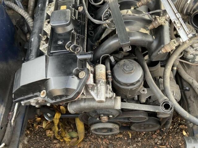 Синий БМВ 3 Серия, объемом двигателя 2 л и пробегом 300 тыс. км за 550 $, фото 6 на Automoto.ua