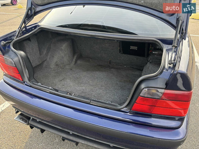 Синий БМВ 3 Серия, объемом двигателя 2 л и пробегом 322 тыс. км за 5000 $, фото 15 на Automoto.ua