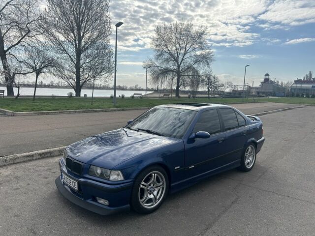 Синий БМВ 3 Серия, объемом двигателя 2.8 л и пробегом 30 тыс. км за 8200 $, фото 4 на Automoto.ua