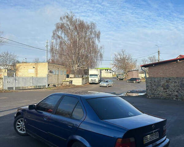 Синій БМВ 3 Серія, об'ємом двигуна 1.8 л та пробігом 300 тис. км за 2000 $, фото 6 на Automoto.ua