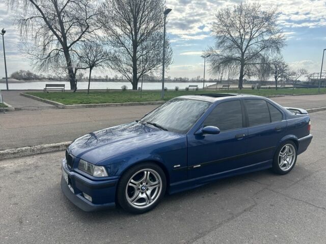 Синий БМВ 3 Серия, объемом двигателя 2.8 л и пробегом 30 тыс. км за 8200 $, фото 7 на Automoto.ua