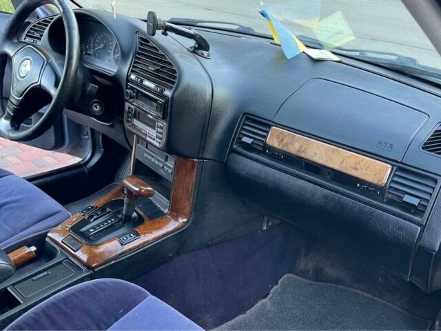 Синий БМВ 3 Серия, объемом двигателя 1.8 л и пробегом 280 тыс. км за 1350 $, фото 11 на Automoto.ua
