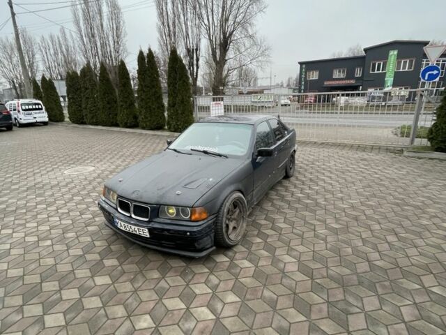 Синий БМВ 3 Серия, объемом двигателя 2.5 л и пробегом 250 тыс. км за 3200 $, фото 1 на Automoto.ua