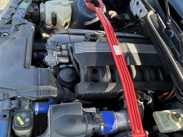 Синий БМВ 3 Серия, объемом двигателя 2.8 л и пробегом 30 тыс. км за 8200 $, фото 12 на Automoto.ua