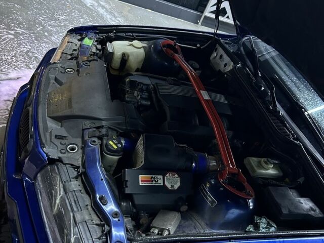 Синий БМВ 3 Серия, объемом двигателя 2.8 л и пробегом 30 тыс. км за 8200 $, фото 11 на Automoto.ua