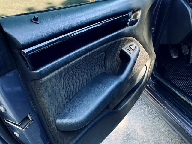 Синій БМВ 3 Серія, об'ємом двигуна 1.9 л та пробігом 202 тис. км за 3900 $, фото 4 на Automoto.ua