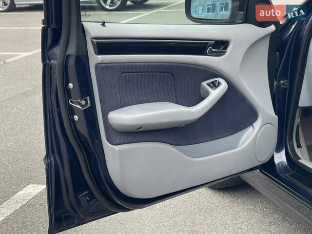 Синий БМВ 3 Серия, объемом двигателя 1.9 л и пробегом 320 тыс. км за 4700 $, фото 49 на Automoto.ua