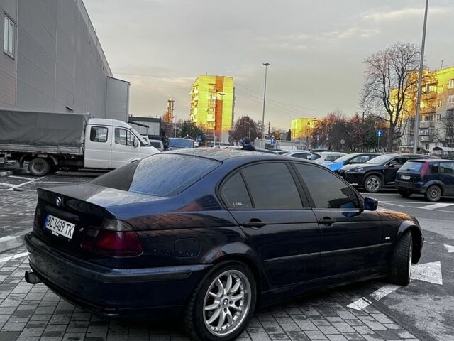 Синий БМВ 3 Серия, объемом двигателя 2 л и пробегом 411 тыс. км за 3499 $, фото 4 на Automoto.ua