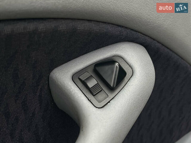 Синий БМВ 3 Серия, объемом двигателя 1.9 л и пробегом 320 тыс. км за 4700 $, фото 86 на Automoto.ua