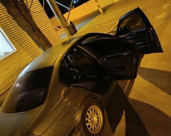 Синий БМВ 3 Серия, объемом двигателя 1.9 л и пробегом 300 тыс. км за 4300 $, фото 7 на Automoto.ua