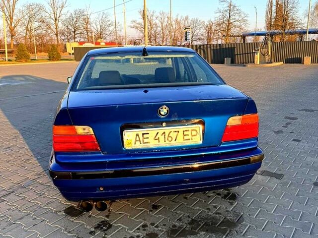 Синій БМВ 3 Серія, об'ємом двигуна 1.6 л та пробігом 0 тис. км за 1600 $, фото 5 на Automoto.ua