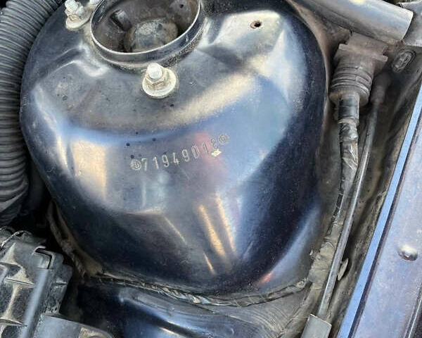 Синий БМВ 3 Серия, объемом двигателя 2.49 л и пробегом 342 тыс. км за 4200 $, фото 12 на Automoto.ua