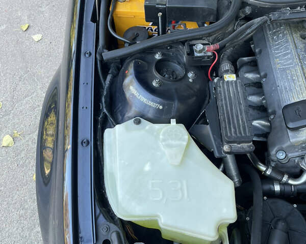 Синій БМВ 3 Серія, об'ємом двигуна 1.9 л та пробігом 312 тис. км за 4600 $, фото 38 на Automoto.ua