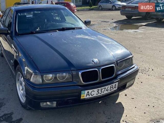 Синий БМВ 3 Серия, объемом двигателя 1.8 л и пробегом 300 тыс. км за 4500 $, фото 2 на Automoto.ua