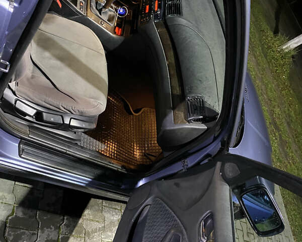 Синий БМВ 3 Серия, объемом двигателя 1.9 л и пробегом 370 тыс. км за 3000 $, фото 11 на Automoto.ua