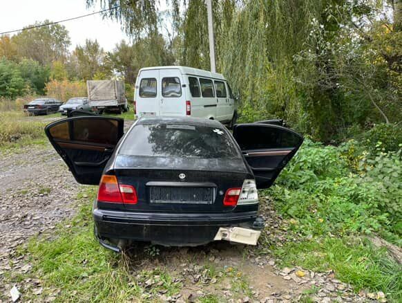 Синий БМВ 3 Серия, объемом двигателя 0 л и пробегом 240 тыс. км за 1500 $, фото 2 на Automoto.ua