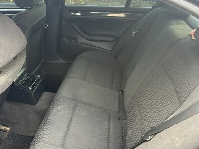 Синий БМВ 3 Серия, объемом двигателя 2 л и пробегом 400 тыс. км за 4800 $, фото 5 на Automoto.ua