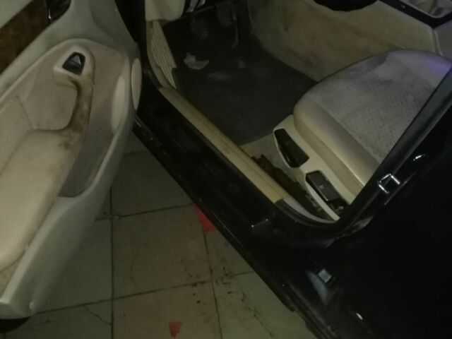 Синій БМВ 3 Серія, об'ємом двигуна 2 л та пробігом 500 тис. км за 800 $, фото 4 на Automoto.ua